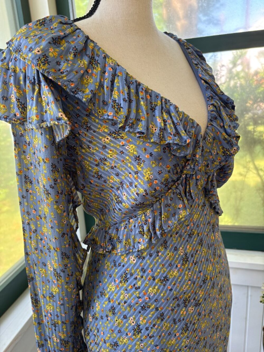 Free People Ruffle Floral Mini Dress | Periwinkle Blue | Size 6 | Like New - Picture 2 of 7